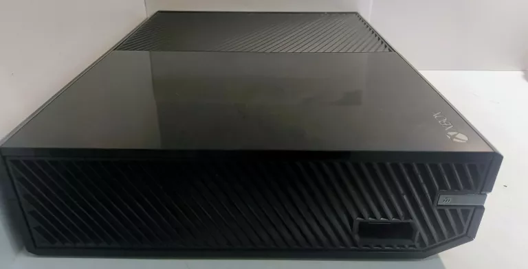 konsola-xbox-one-2-pady-stan-11323-2