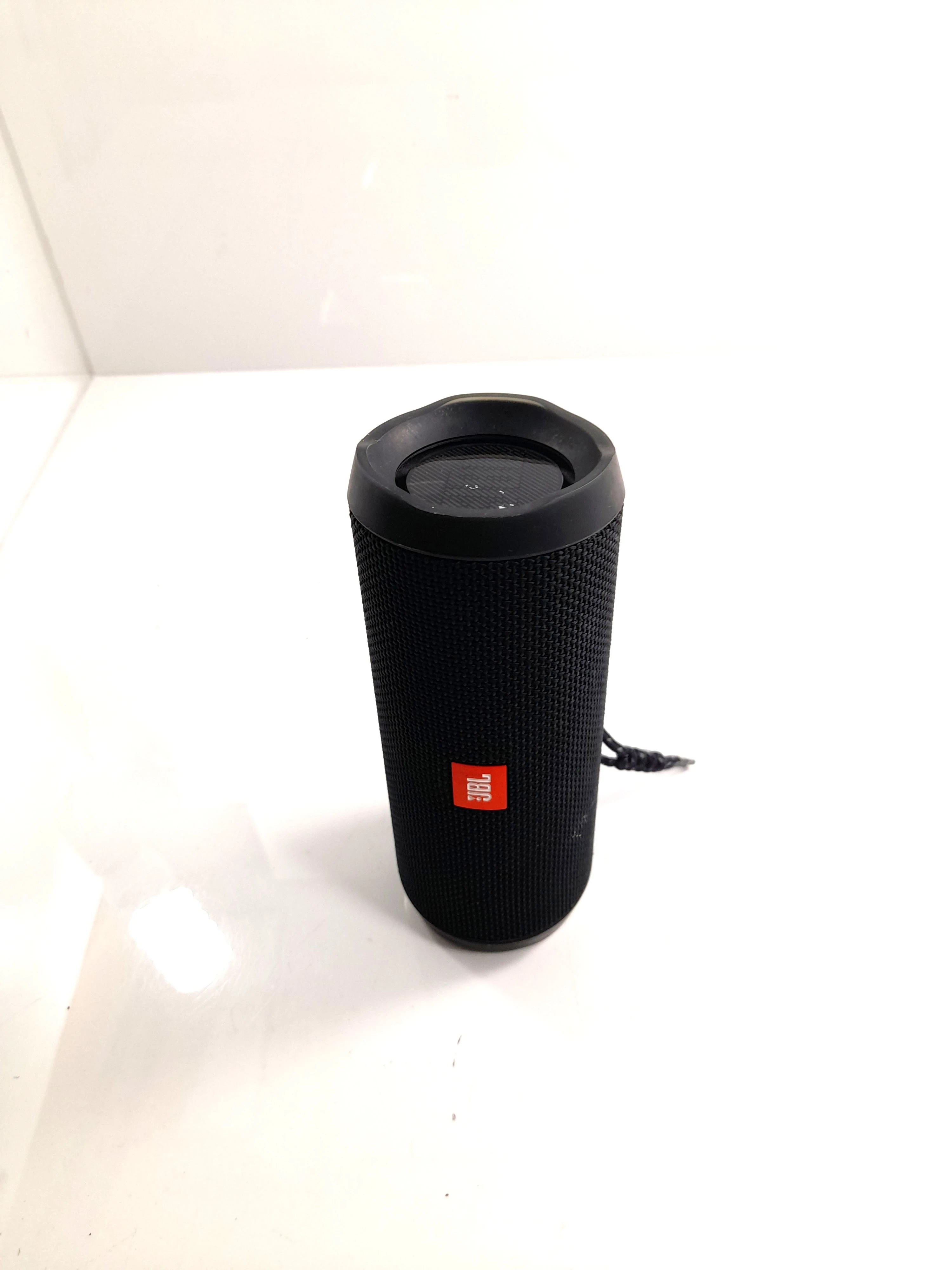glosnik-jbl-flip-4-16w-bluetooth-42-ipx7-ean-gtin-036000010039