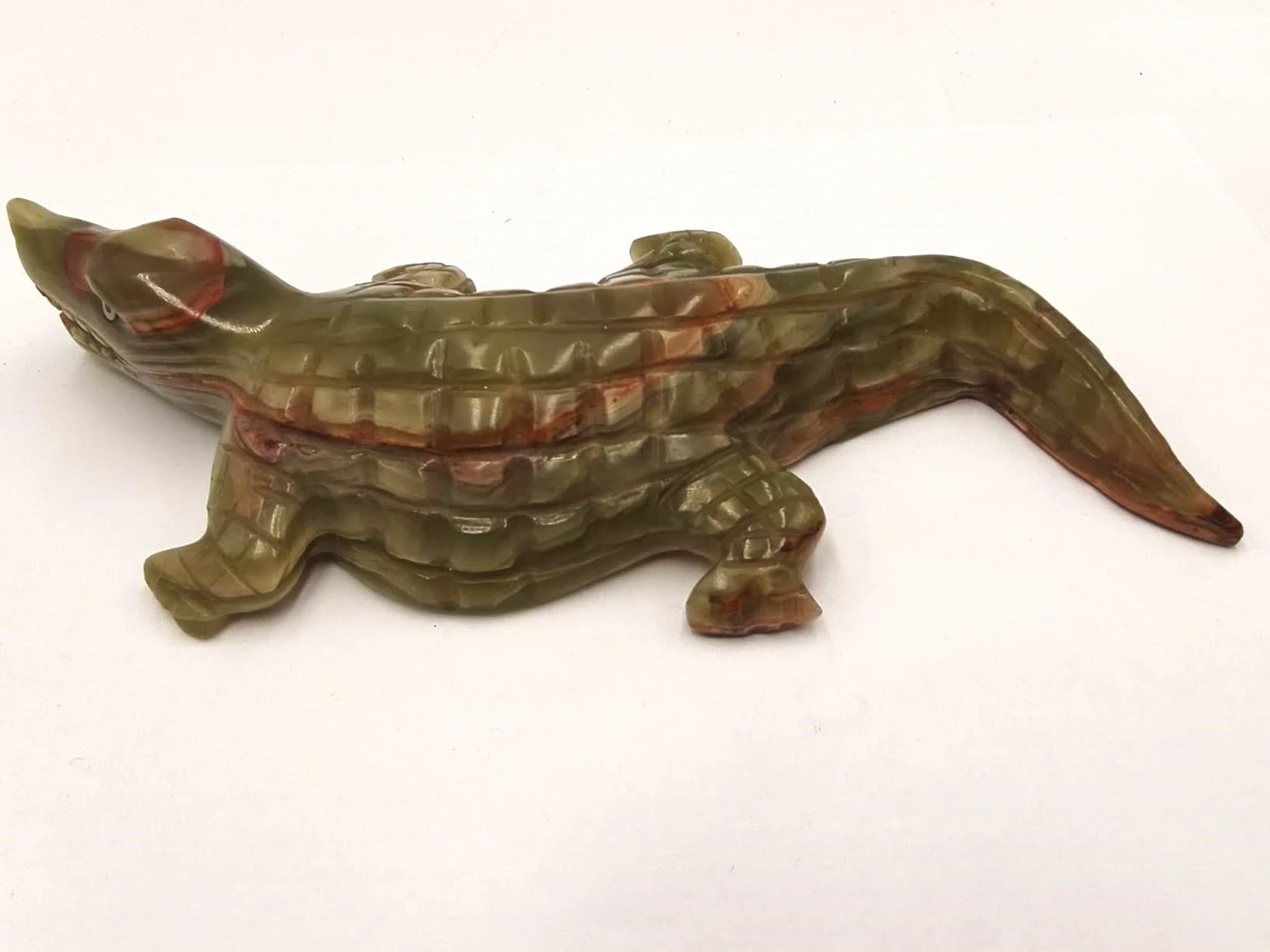 kamienna-figurka-krokodyla-ean-gtin-00000000