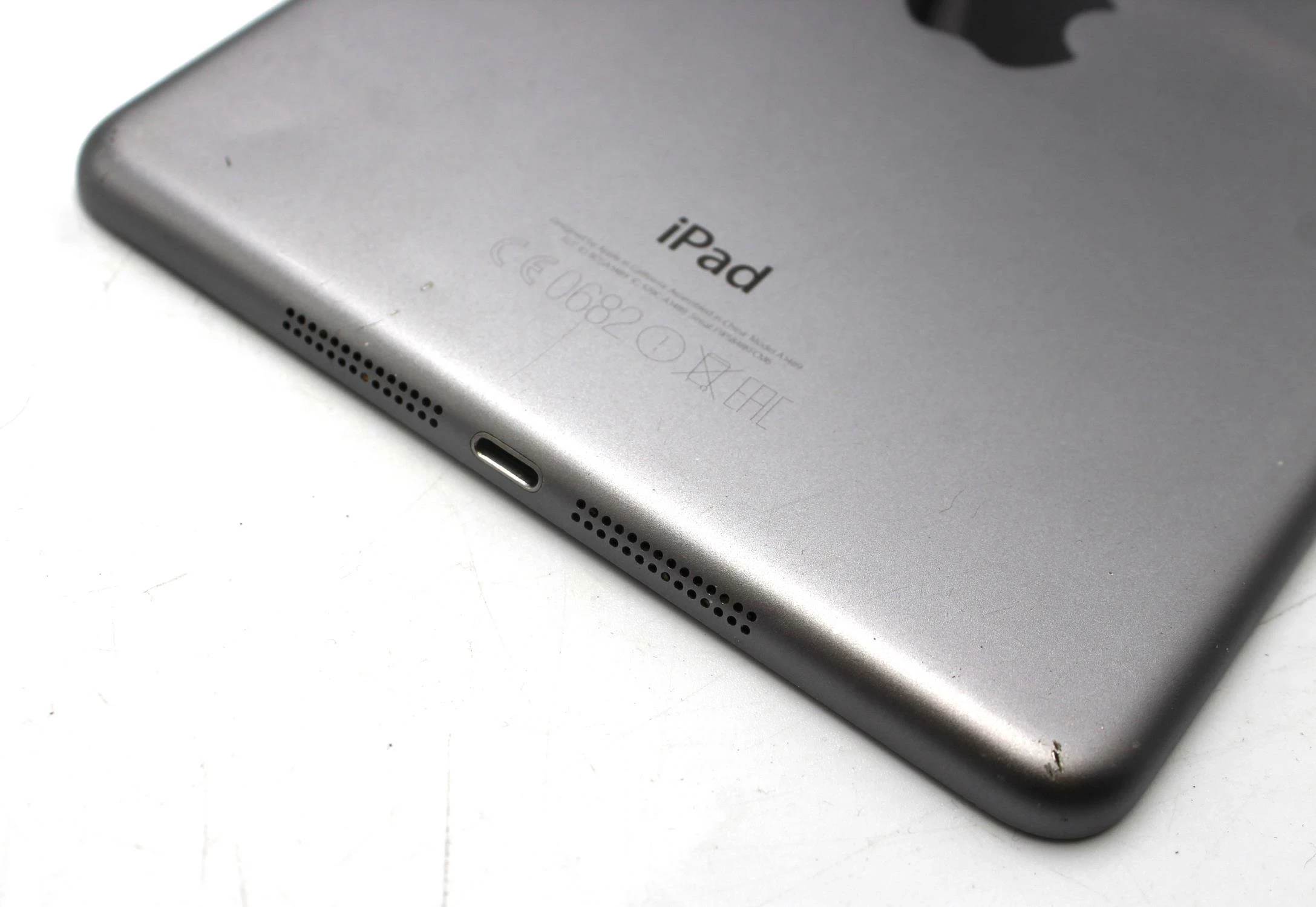 tablet-apple-ipad-mini-2-a1489-1gb-ram-16gb-wifi-79-retina-system-operacyjny-16332-4