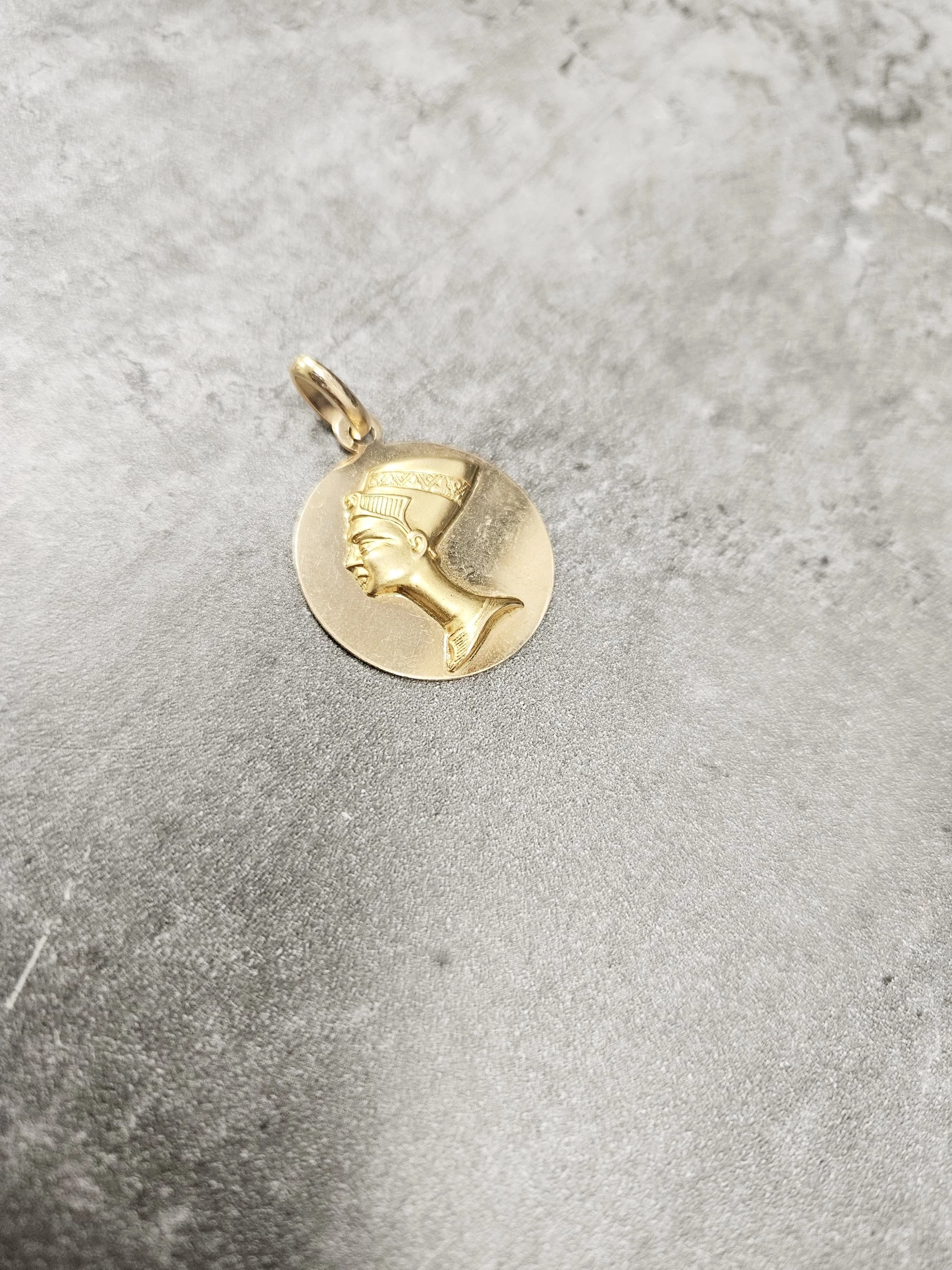 zlota-zawieszka-75051g-krupowki-75-zakopane