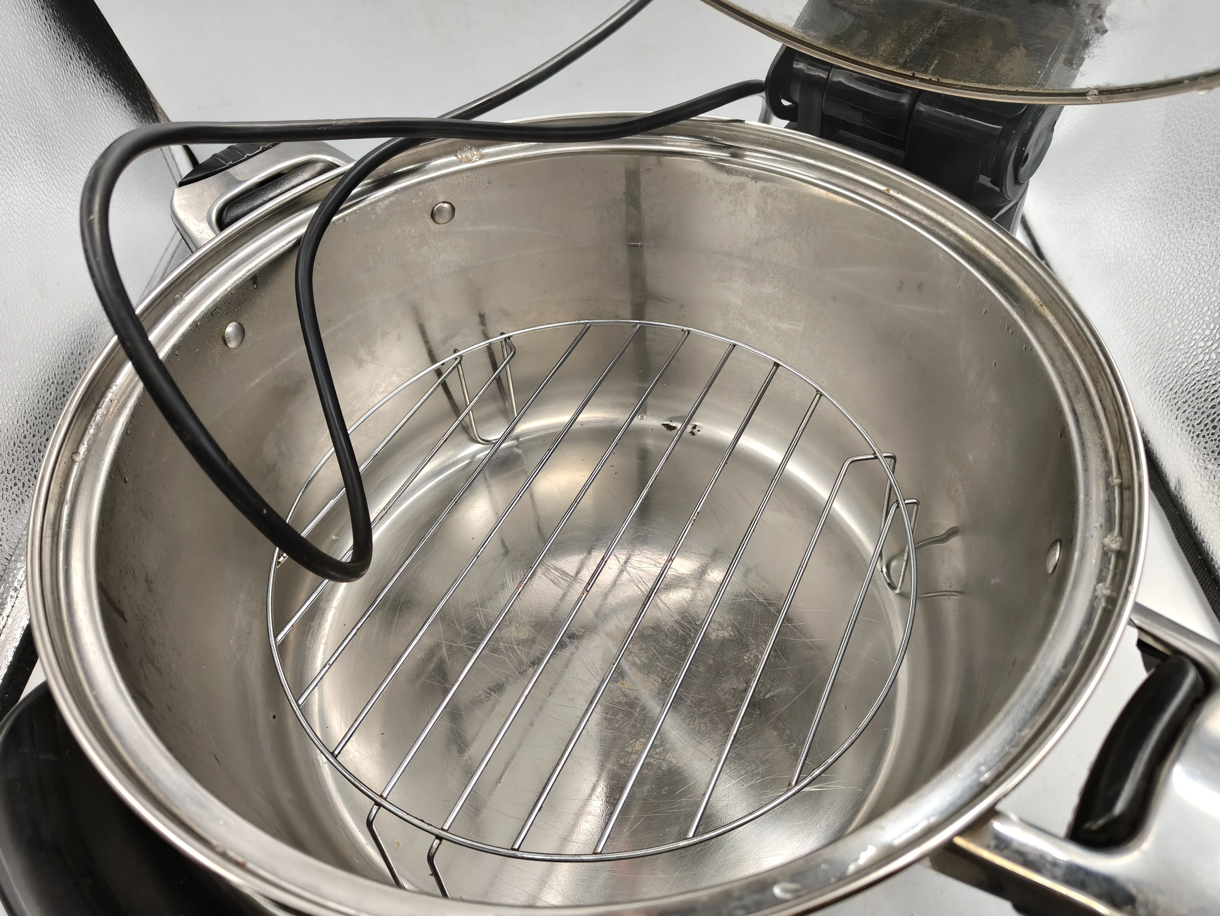 skladany-grill-elektryczny-aven-co-904-1300-w-kod-producenta-123446