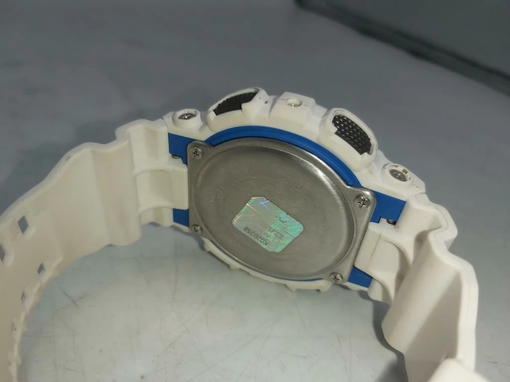 zegarek-casio-g-shock-ga-100b-bialy-material-paska-129219-10