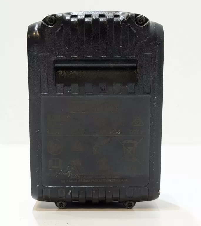 akumulator-de-walt-18v-40-ah-dcb182-marka-248811-950256