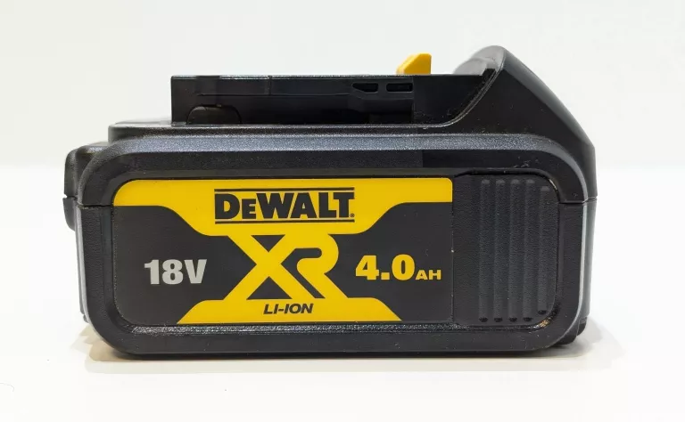 akumulator-de-walt-18v-40-ah-dcb182-stan-11323-2