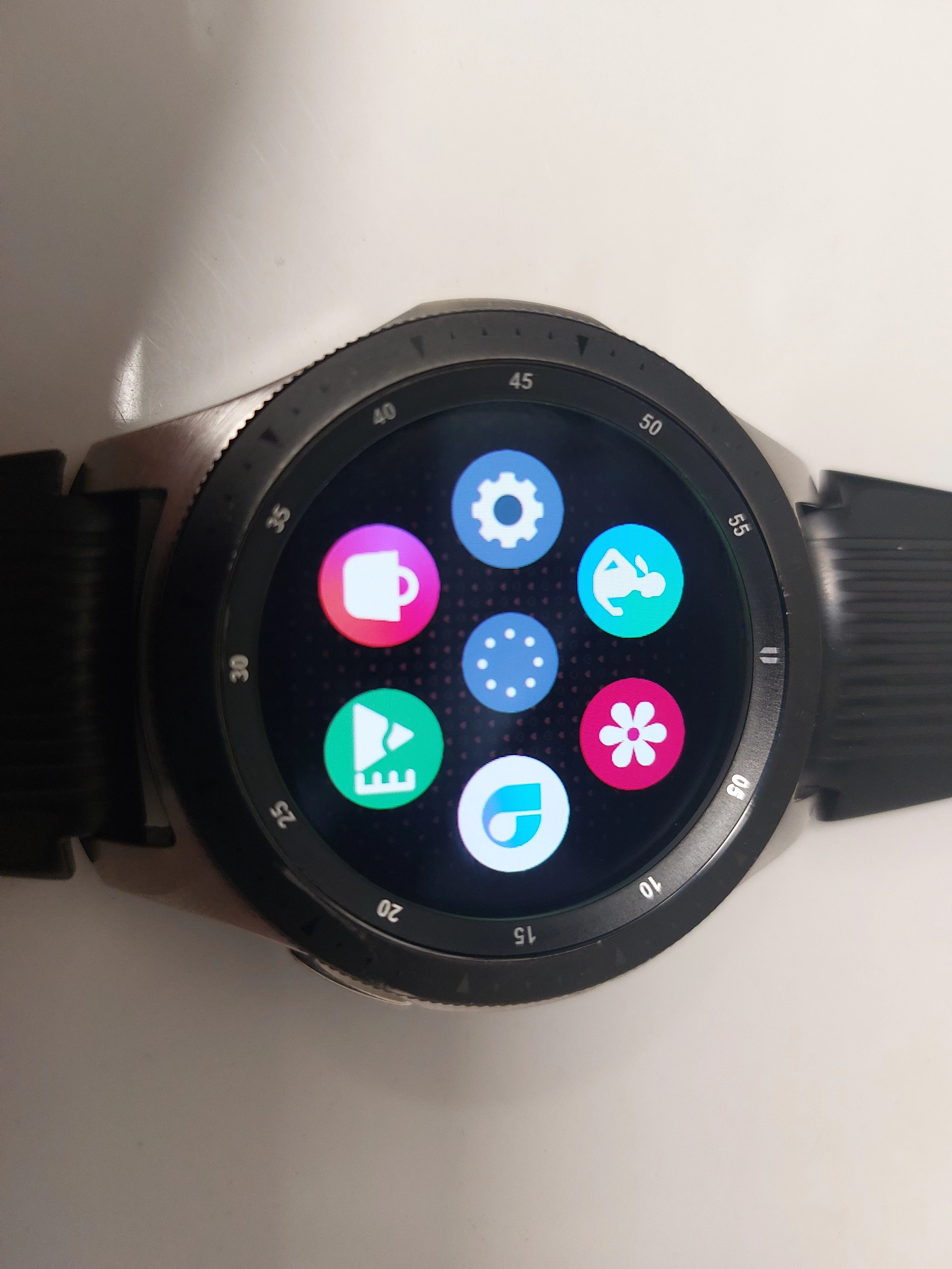 smartwatch-samsung-galaxy-watch-r800-czarny-polecam-grubosc-koperty-1300