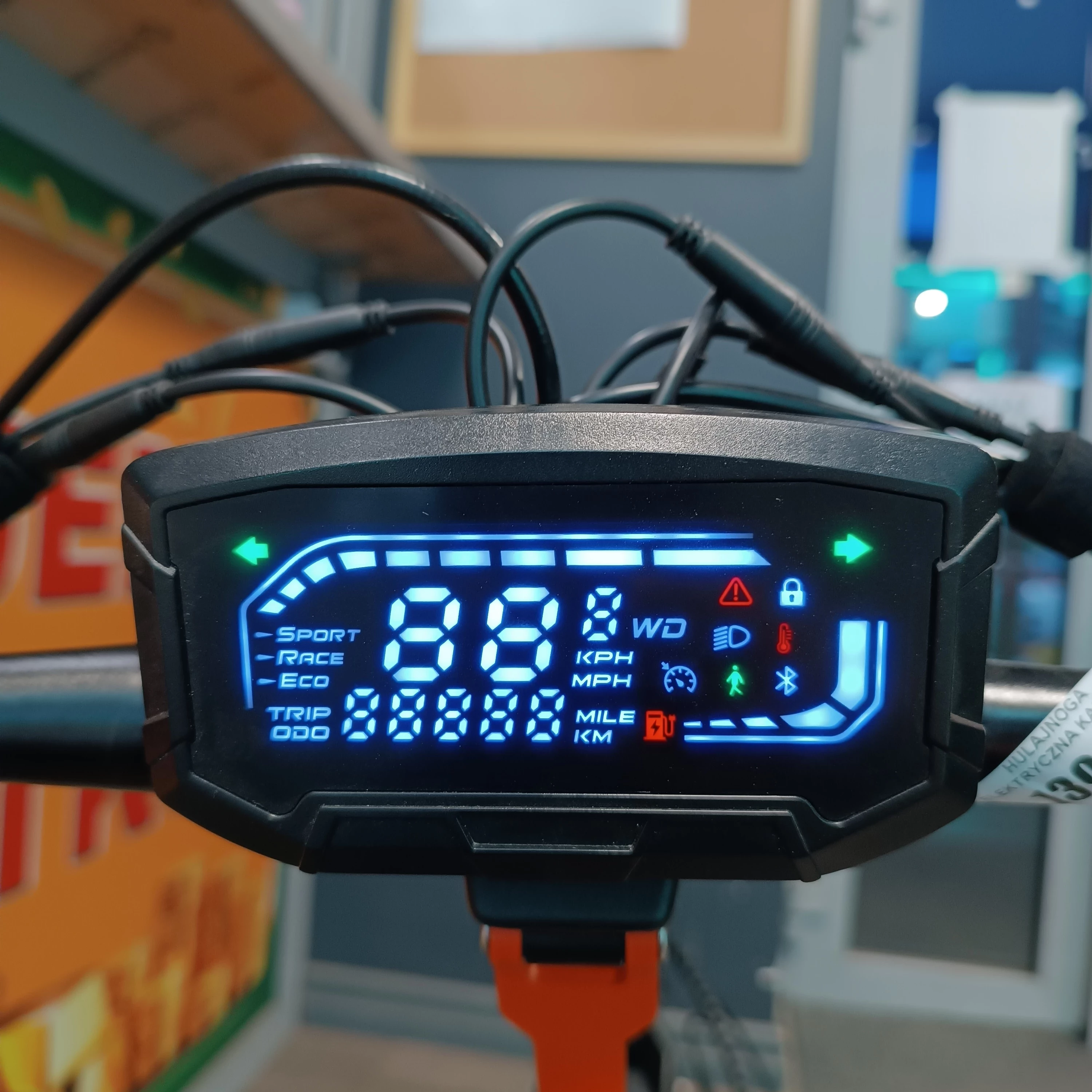 hulajnoga-elektryczna-kamikaze-k1-1000-w-48v-15ah-kod-producenta-akc131