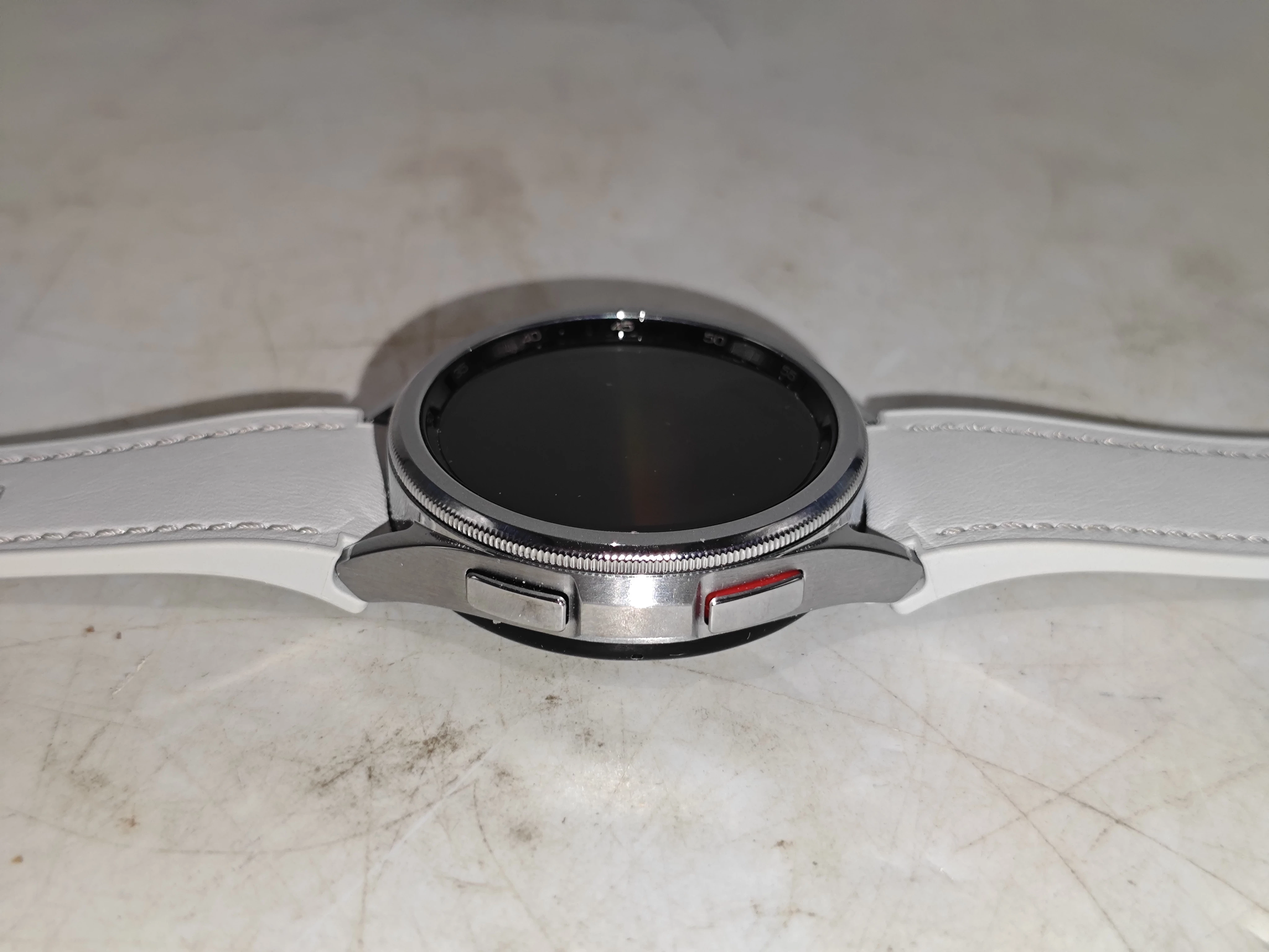 smartwatch-samsung-galaxy-watch-6-classic-model-249460-1780670