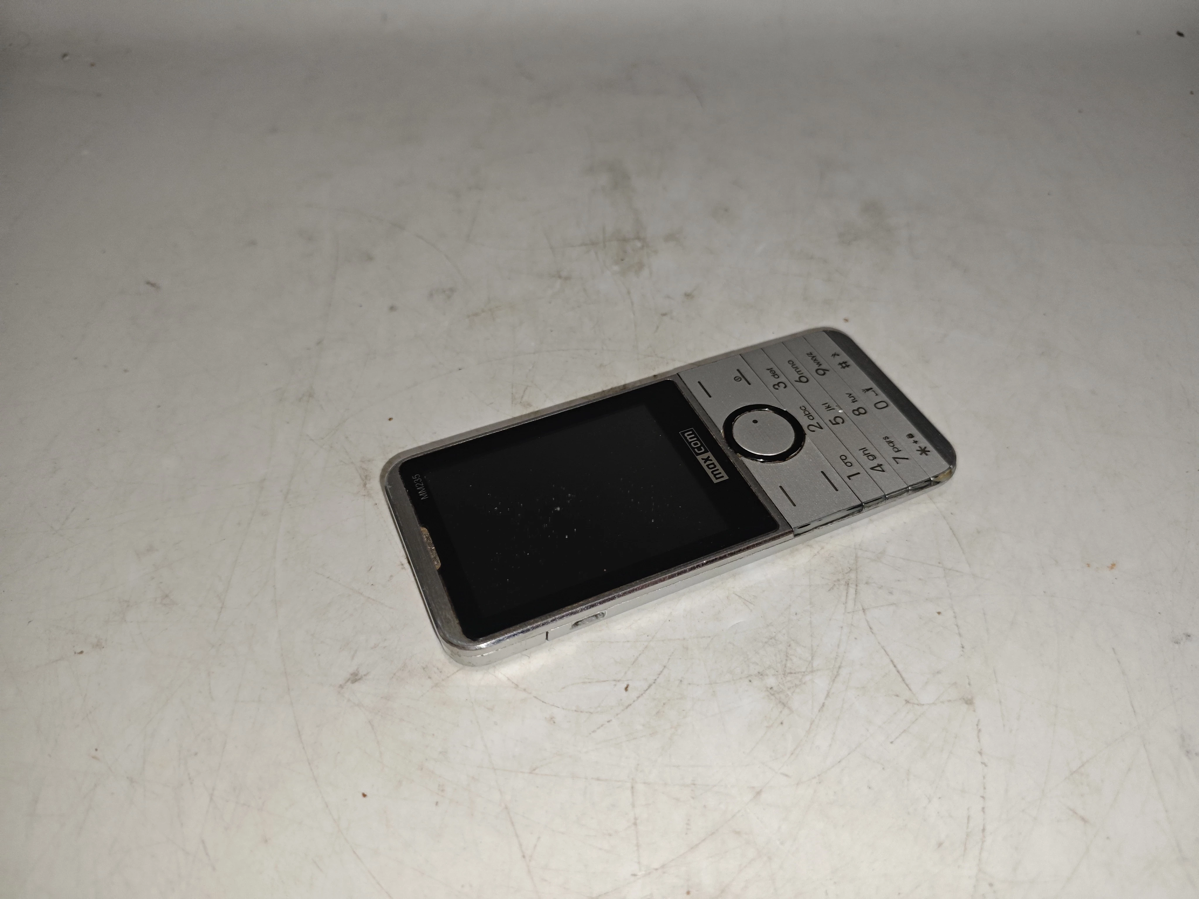 telefon-maxcom-mm235-solo-typ-202685-212933