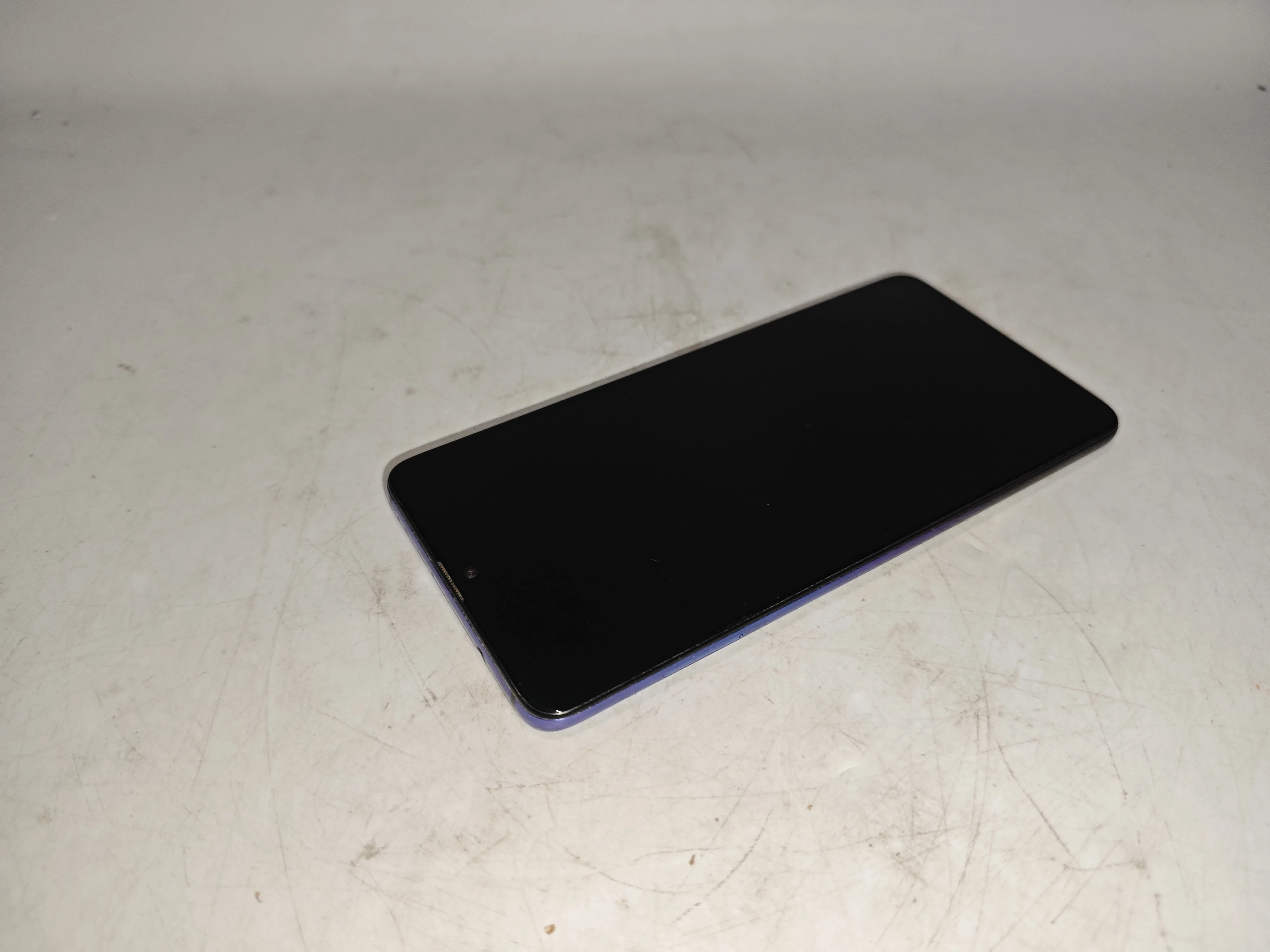 telefon-huawei-mate-20-solo-typ-202685-212929