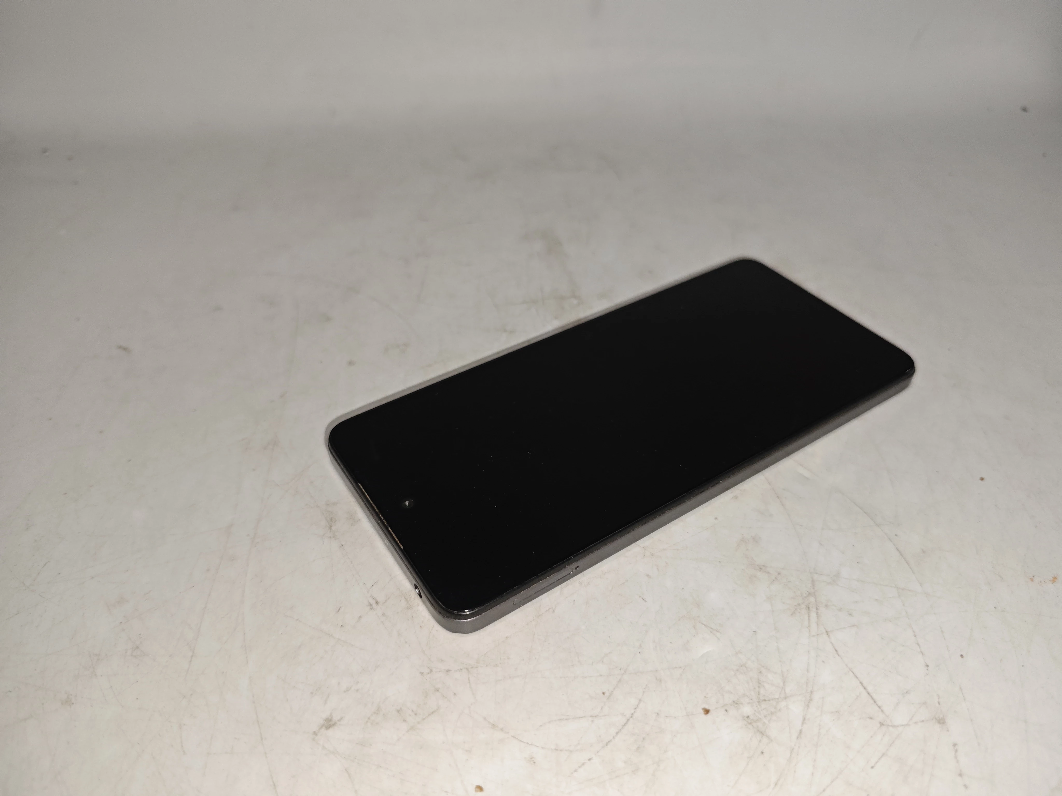 telefon-motorola-moto-e14-solo-typ-202685-212929