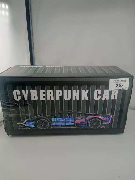 technol-model-cyberpunk-car-wolnosci-23-ruda-slaska