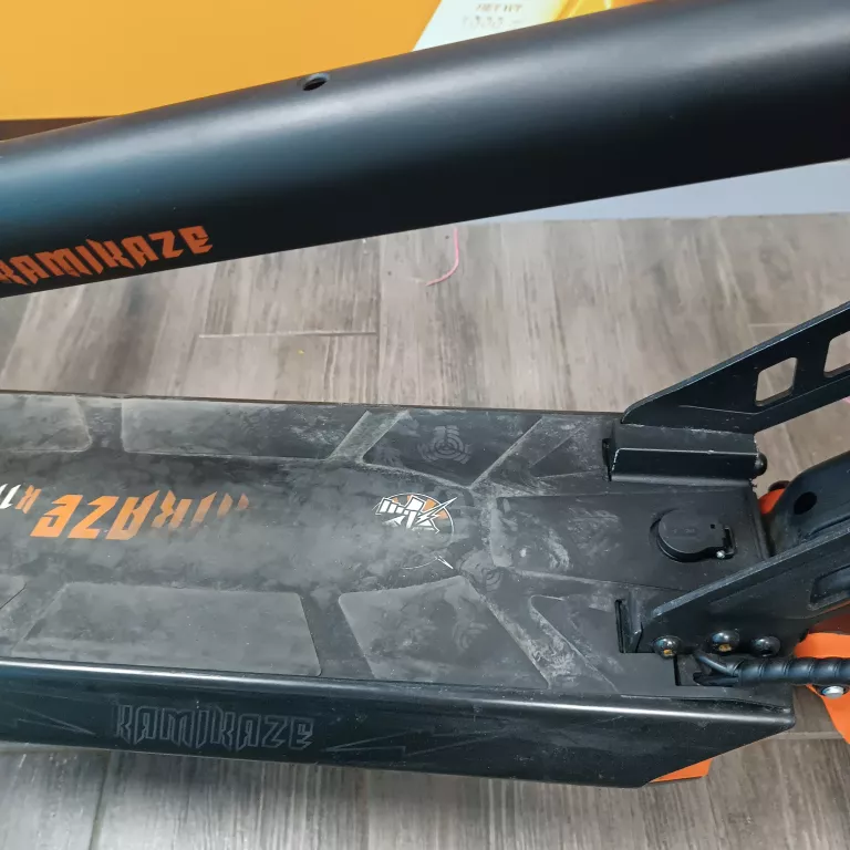 hulajnoga-elektryczna-kamikaze-k1-1000-w-48v-15ah-predkosc-maksymalna-2000