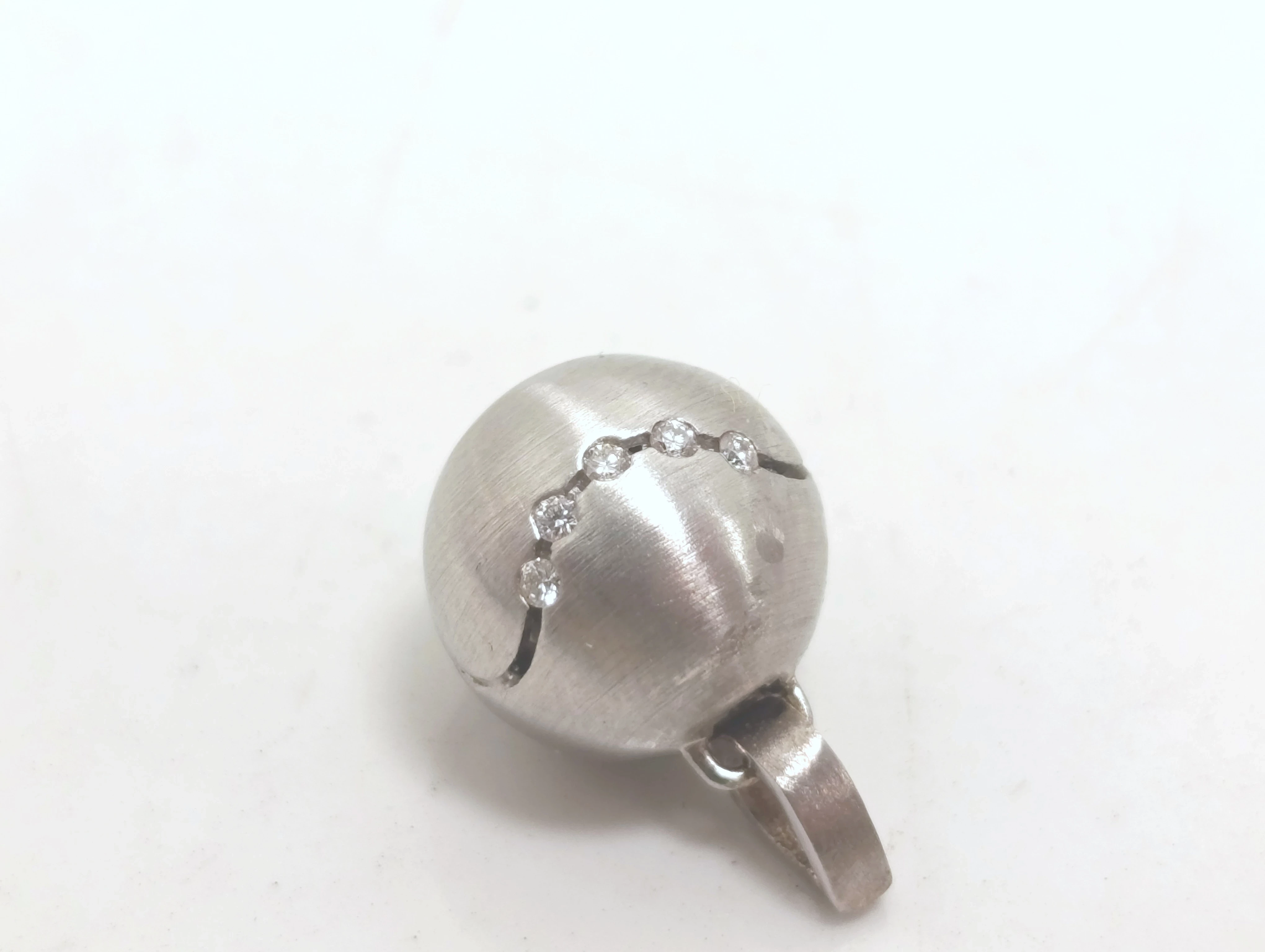 zlota-zawieszka-10x-brylant-009ct-585-423g-kolor-249512-1647429