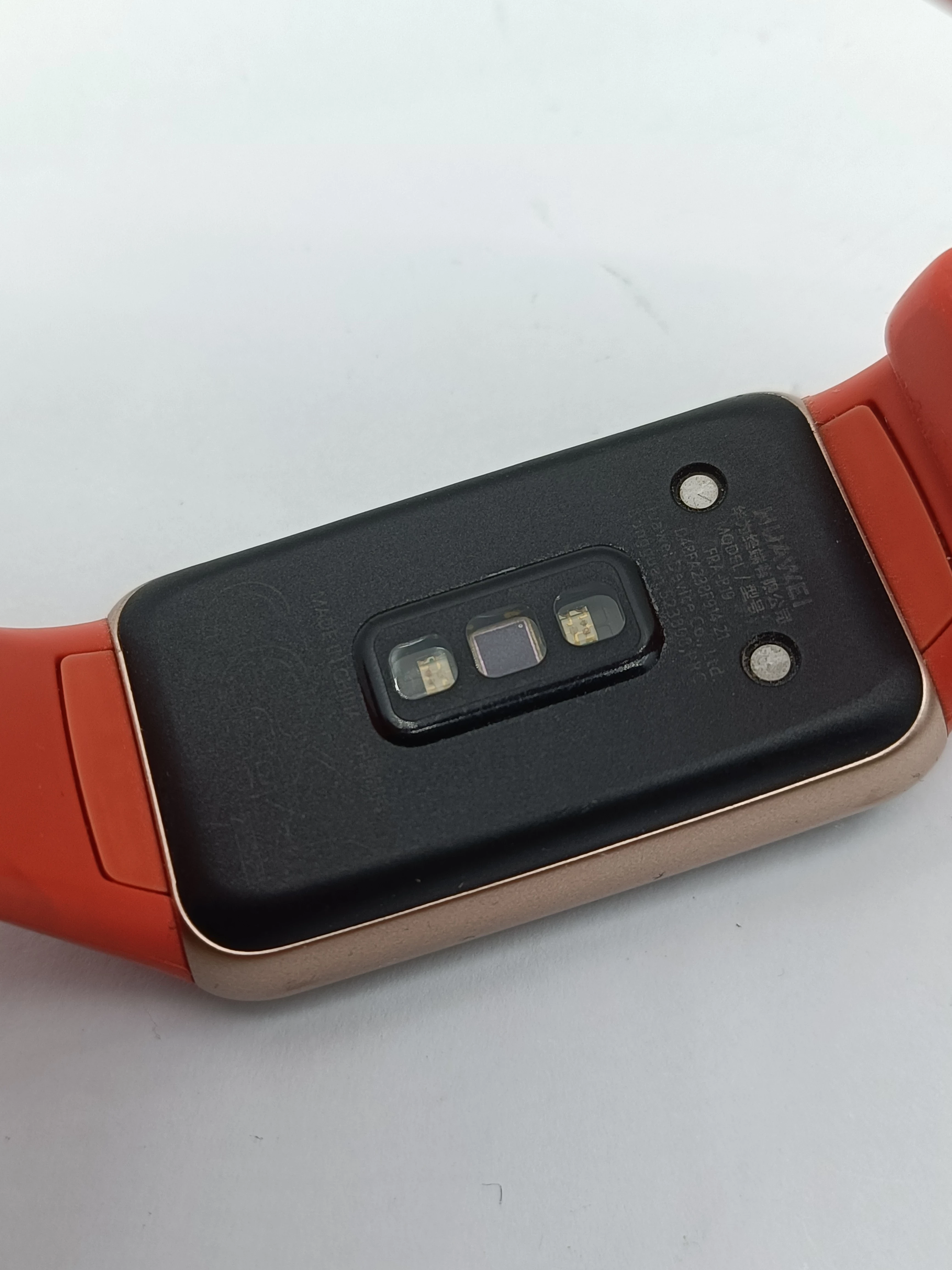 smartband-huawei-6-914-kabel-stan-11323-2