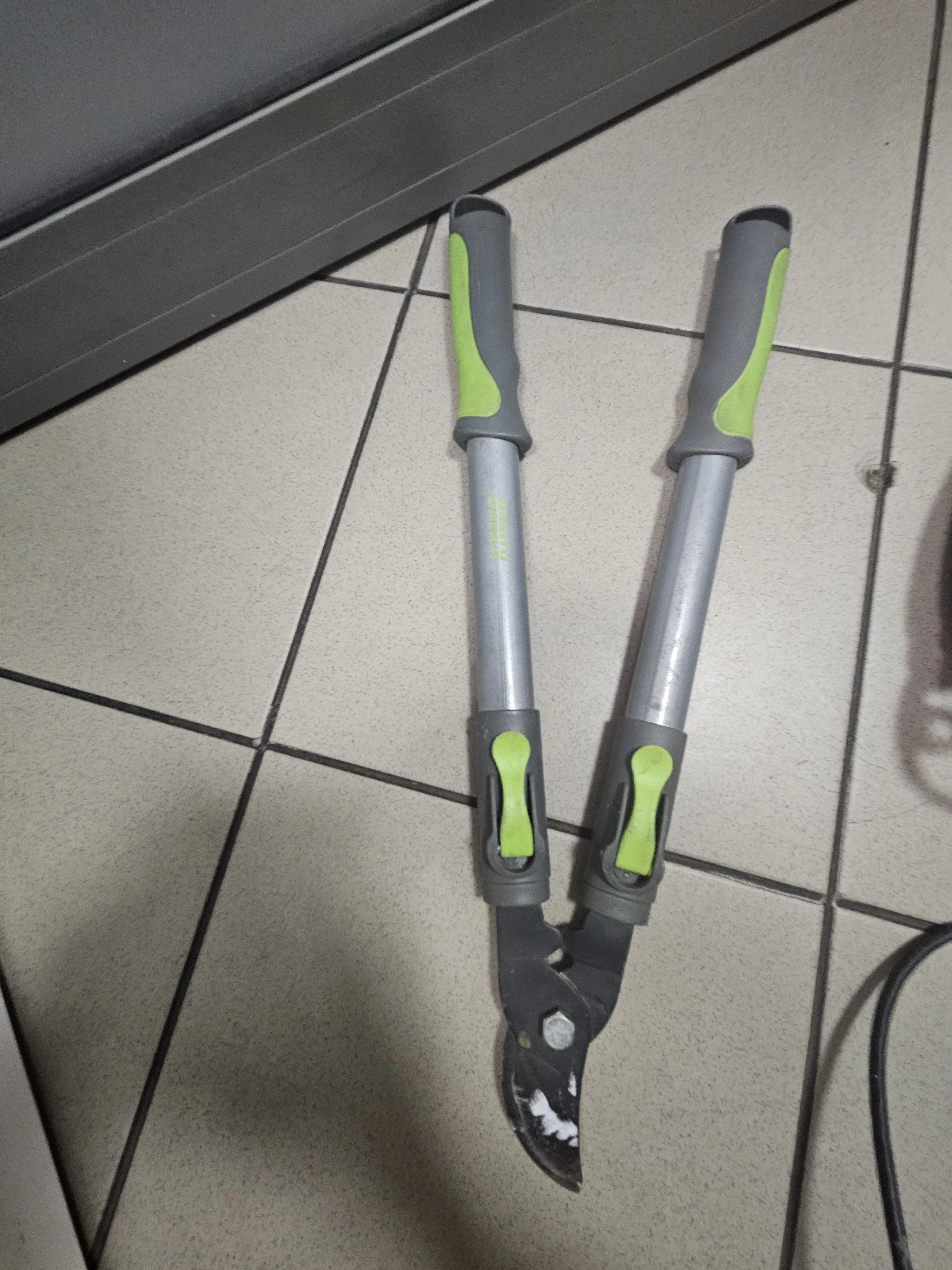 sekator-teleskopowy-kinzo-senatorska-38-legnica