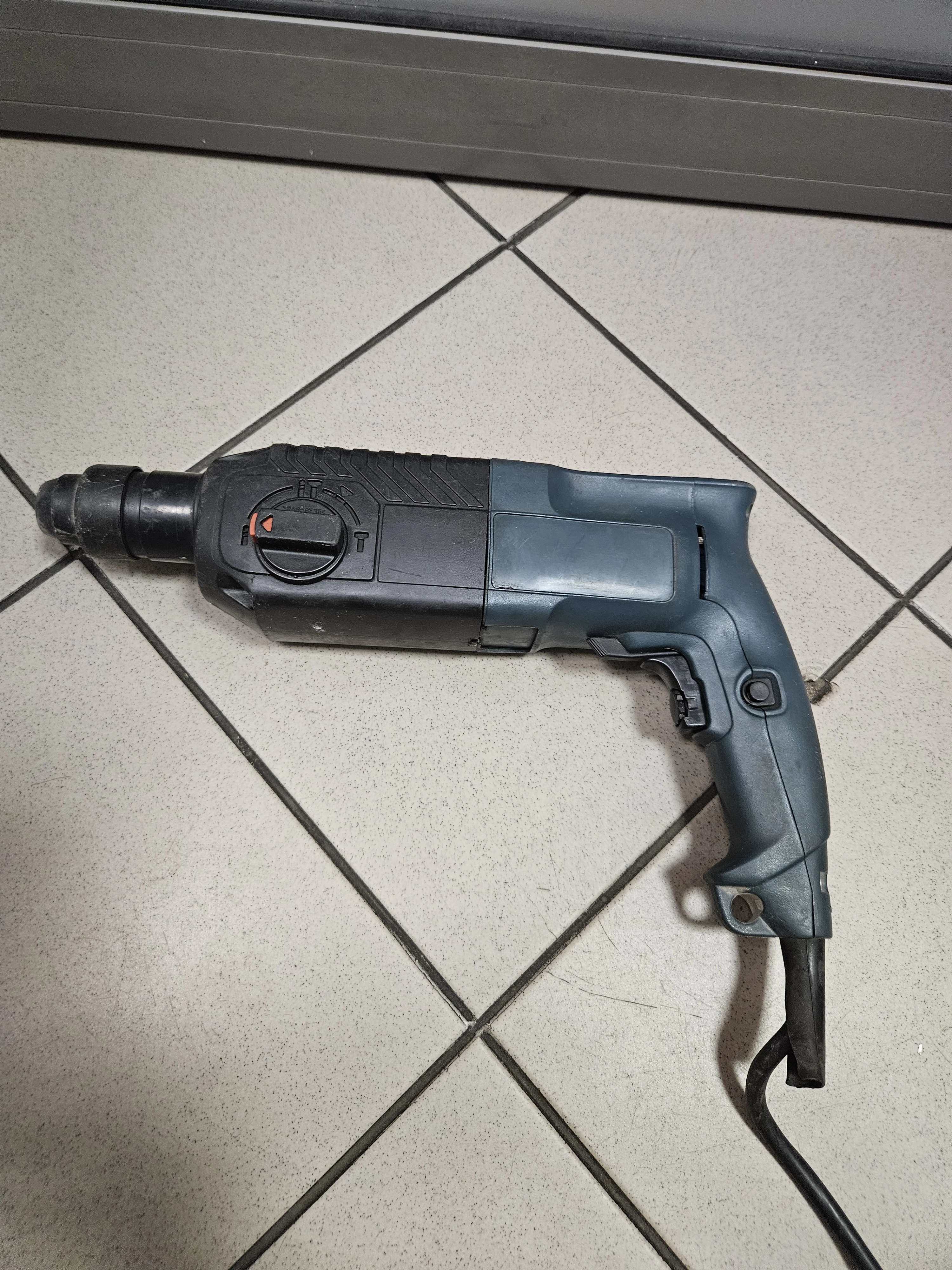 mlotowiertarka-bosch-gbh-2-24-dsr-senatorska-38-legnica