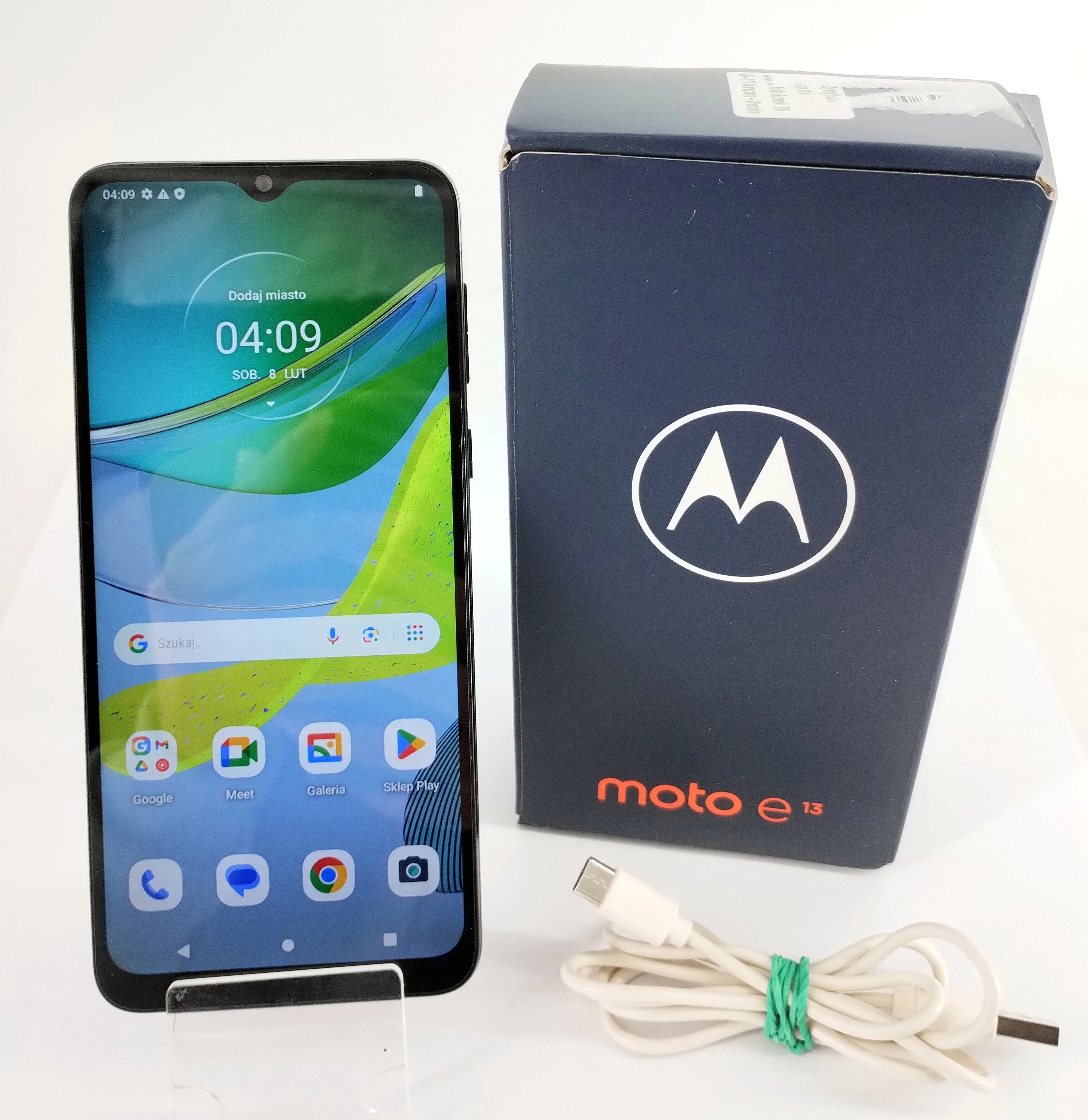 telefon-motorola-moto-e13-pudelko-powst-warsz-54-darlowo