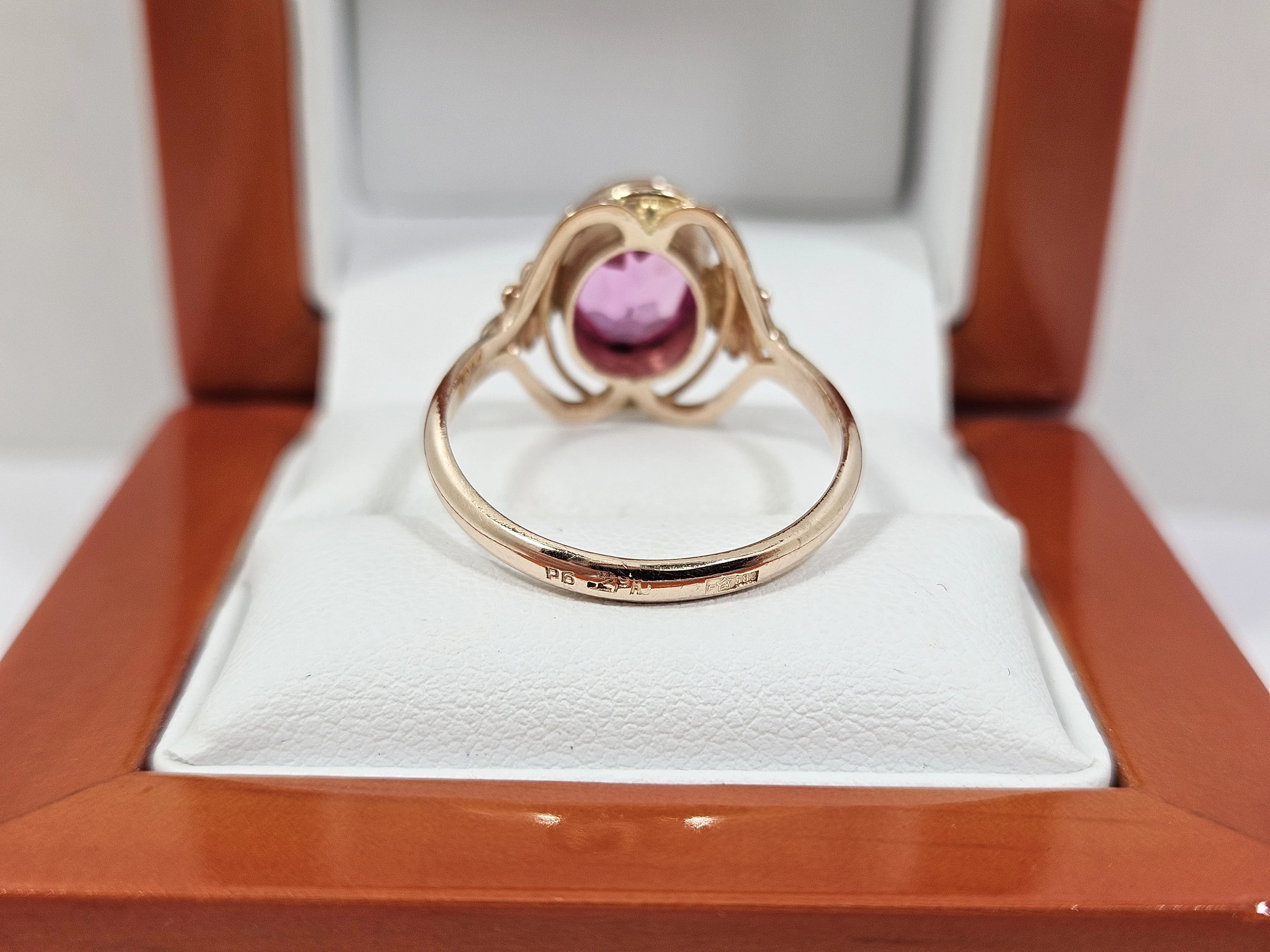 zloty-pierscionek-z-kamieniem-585-381g-r20-kolor-249512-1647429