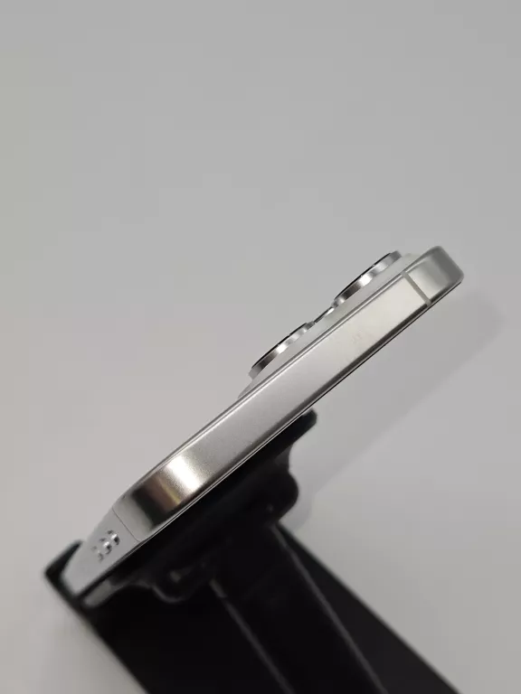 telefon-apple-iphone-16-pro-max-256gb-nieaktywowany-przekatna-ekranu-690