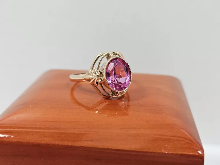 zloty-pierscionek-z-kamieniem-585-381g-r20-plec-15851-1