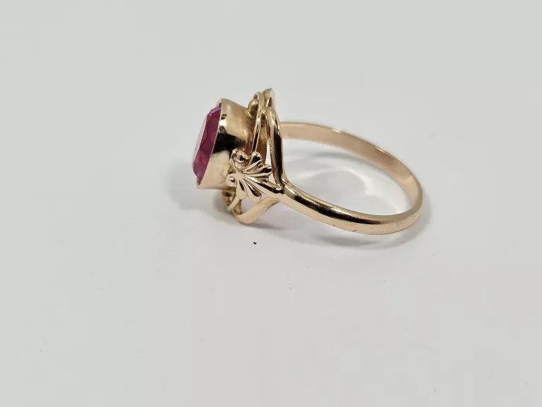 zloty-pierscionek-z-kamieniem-585-381g-r20-material-15835-2