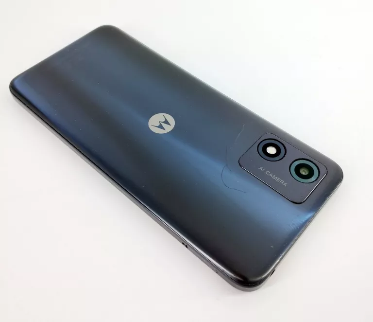 telefon-motorola-moto-e13-pudelko-kod-producenta-paxt0078ro