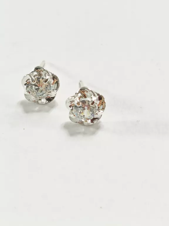 kolczyki-srebrne-kwiatki-cyrkonie-proba-925-waga124-partyzantow-2-jedrzejow-palladium