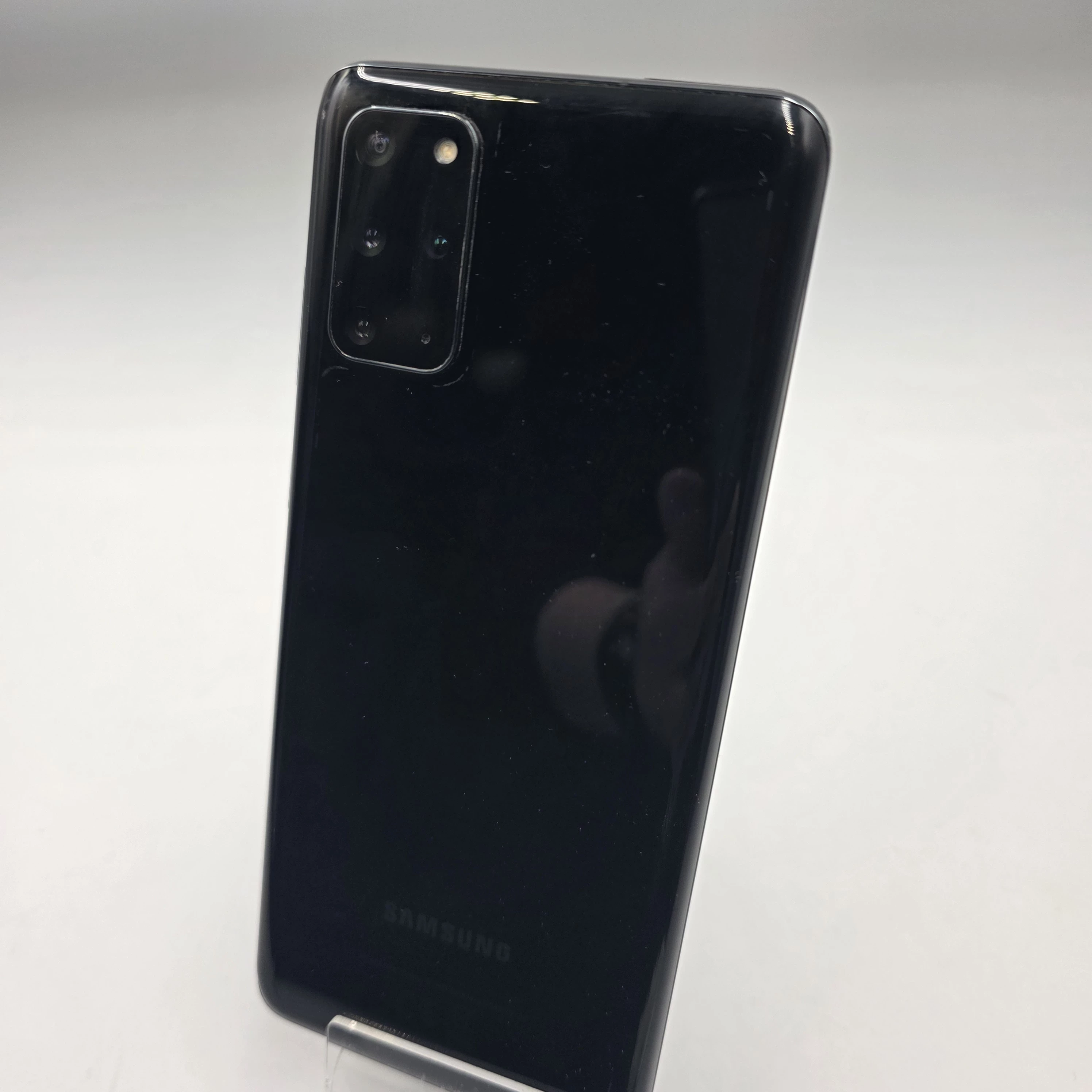 telefon-samsung-galaxy-s20-sm-g985f-8-gb128-gb-czarny-przekatna-ekranu-670