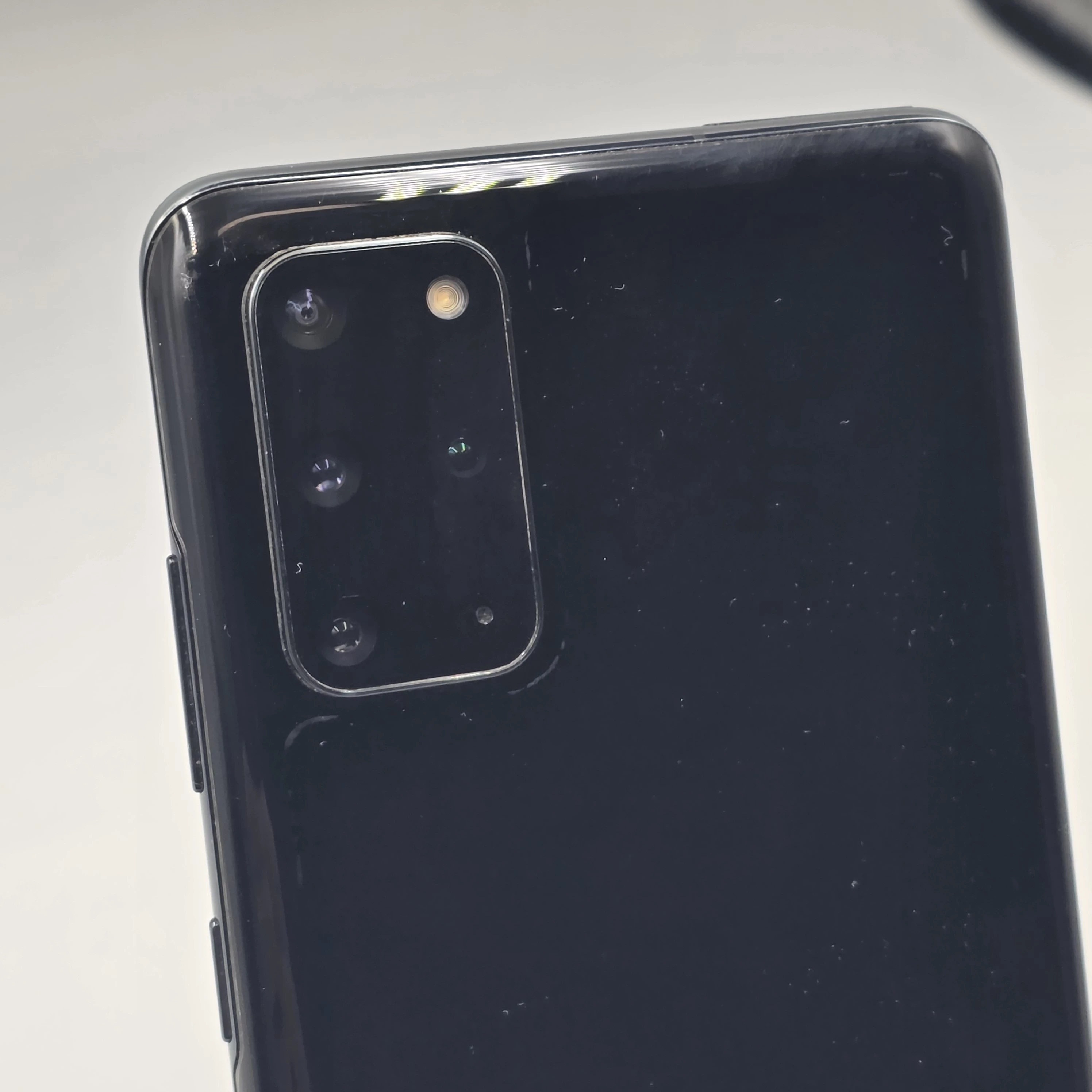 telefon-samsung-galaxy-s20-sm-g985f-8-gb128-gb-czarny-wbudowana-pamiec-202869-214189