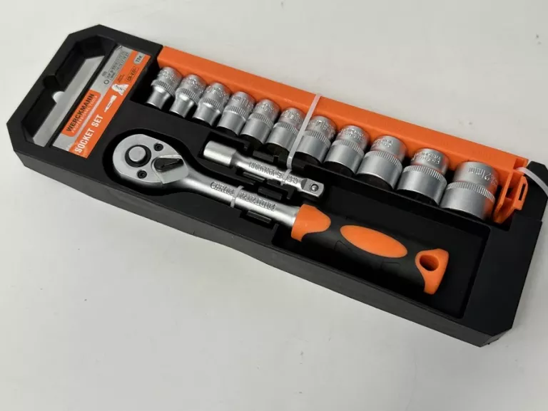 grzechotka-z-kluczami-nasadowymi-werckmann-walbrzyska-48a-paw-20-warszawa