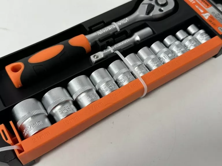 grzechotka-z-kluczami-nasadowymi-werckmann-liczba-elementow-w-zestawie-13