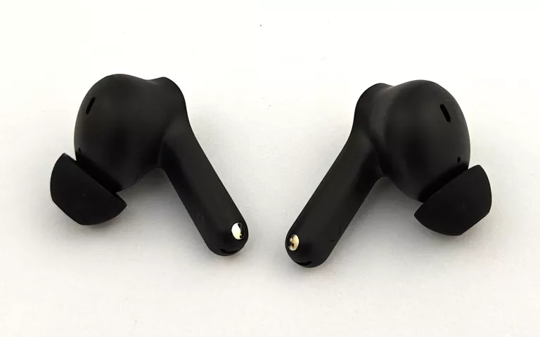 sluchawki-bezprzewodowe-douszne-realme-buds-t110-komplet-stan-11323-2