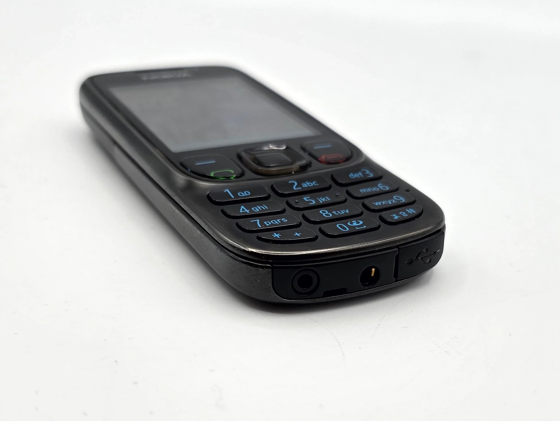 telefon-nokia-czarna-6303ci-ean-gtin-6438158208100