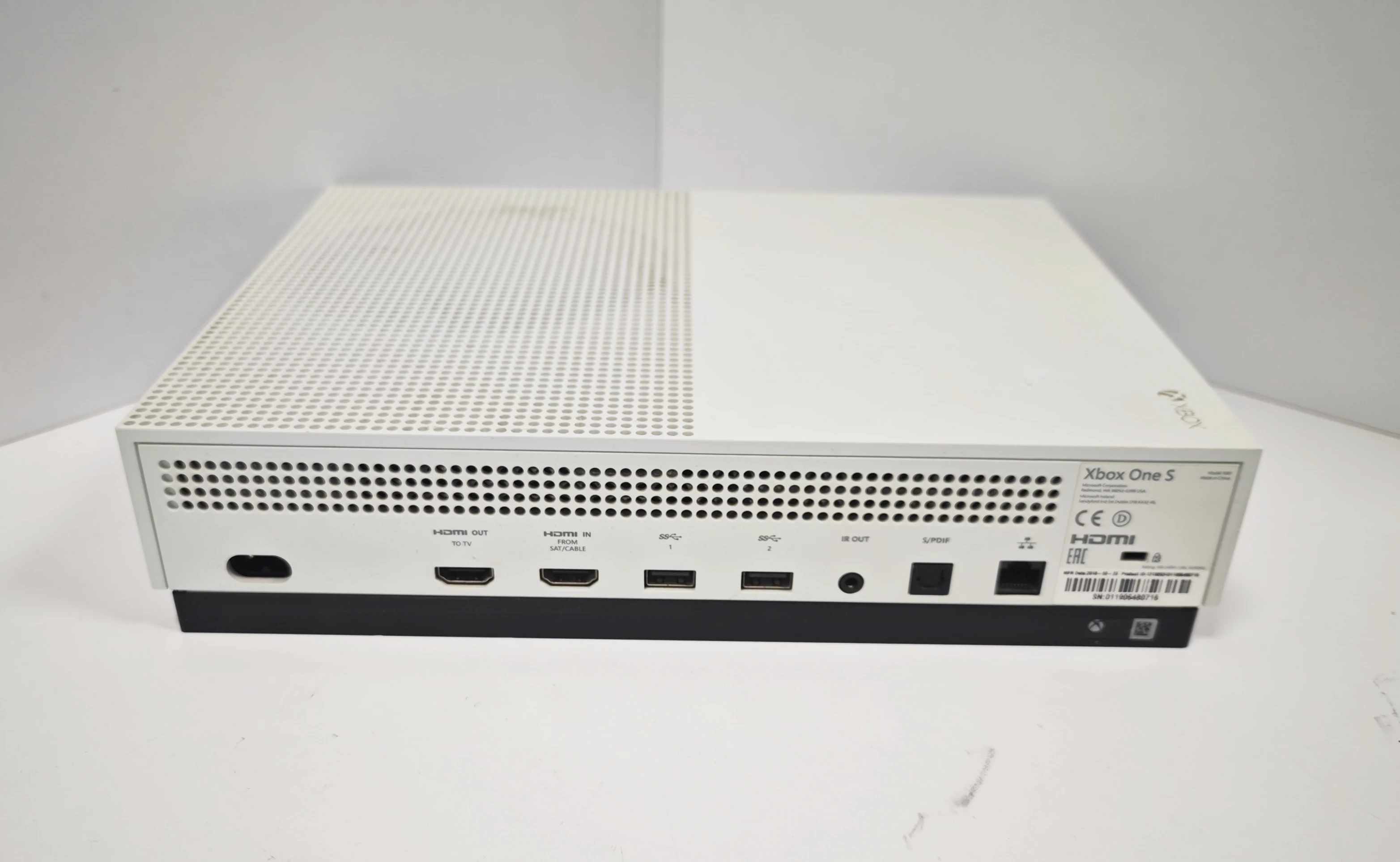 konsola-xbox-one-s-1tb-wersja-konsoli-130591-2