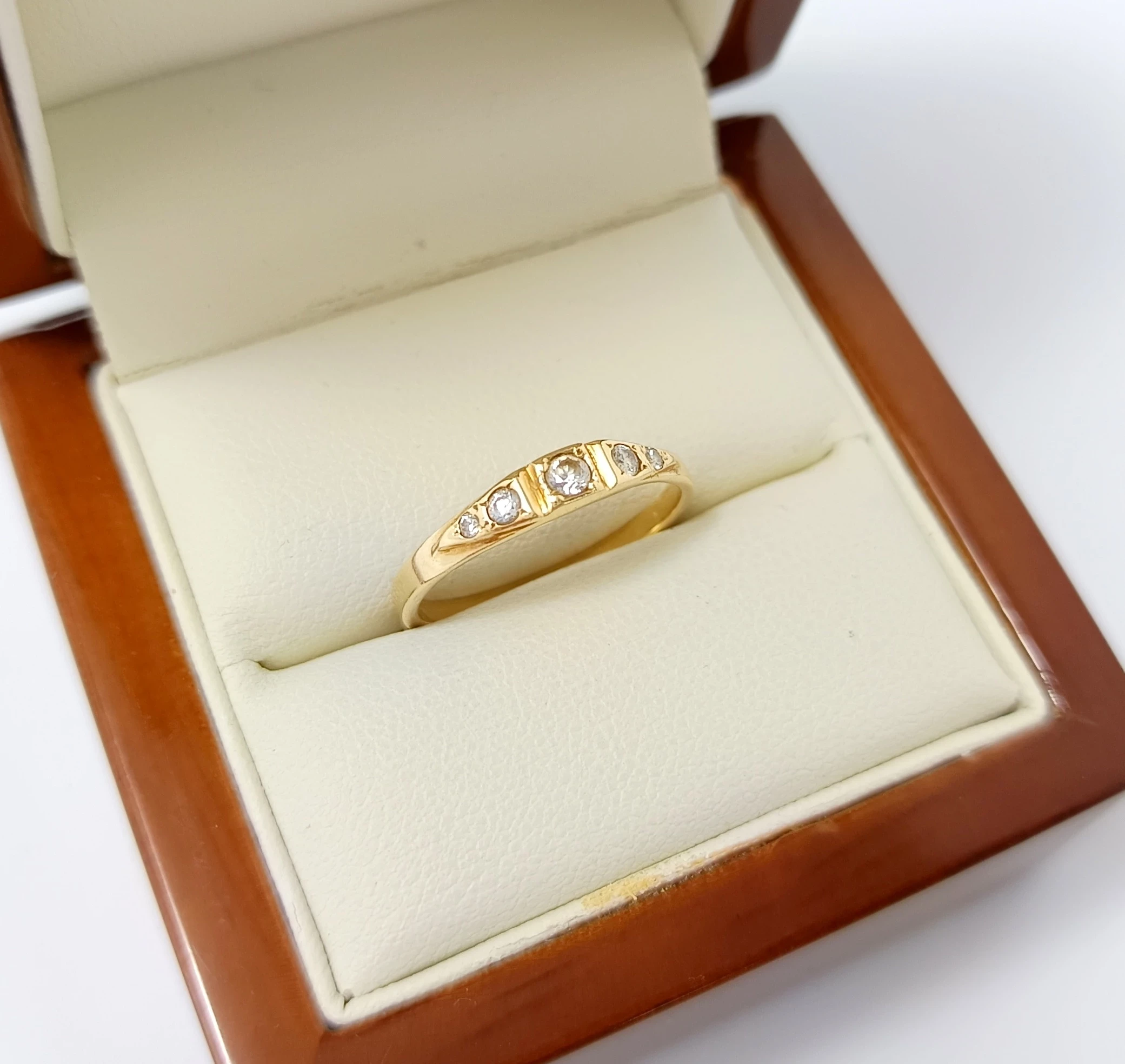 wyrob-jubilerski-uzywany-zloty-pierscionek-cyrkonie-585-r15-196g-turystyczna-21-jawiszowice