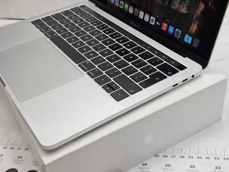macbook-pro-13-a1989-2018-touch-bar-1tb-uklad-klawiatury-249838-1778405