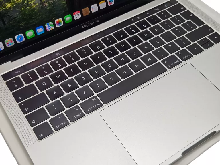 macbook-pro-13-a1989-2018-touch-bar-1tb-stan-11323-2