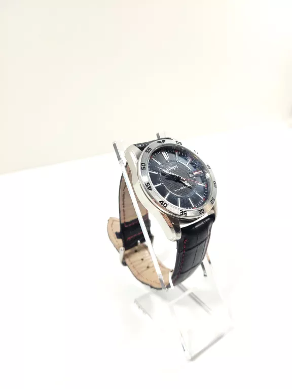 zegarek-lorus-pc32-x135-stan-11323-2