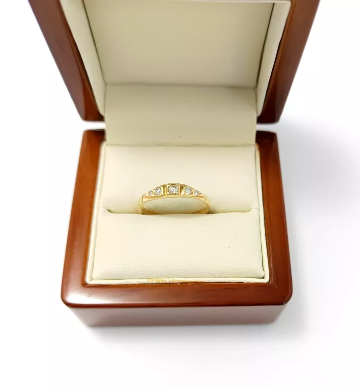 wyrob-jubilerski-uzywany-zloty-pierscionek-cyrkonie-585-r15-196g-ean-gtin-5903772057973