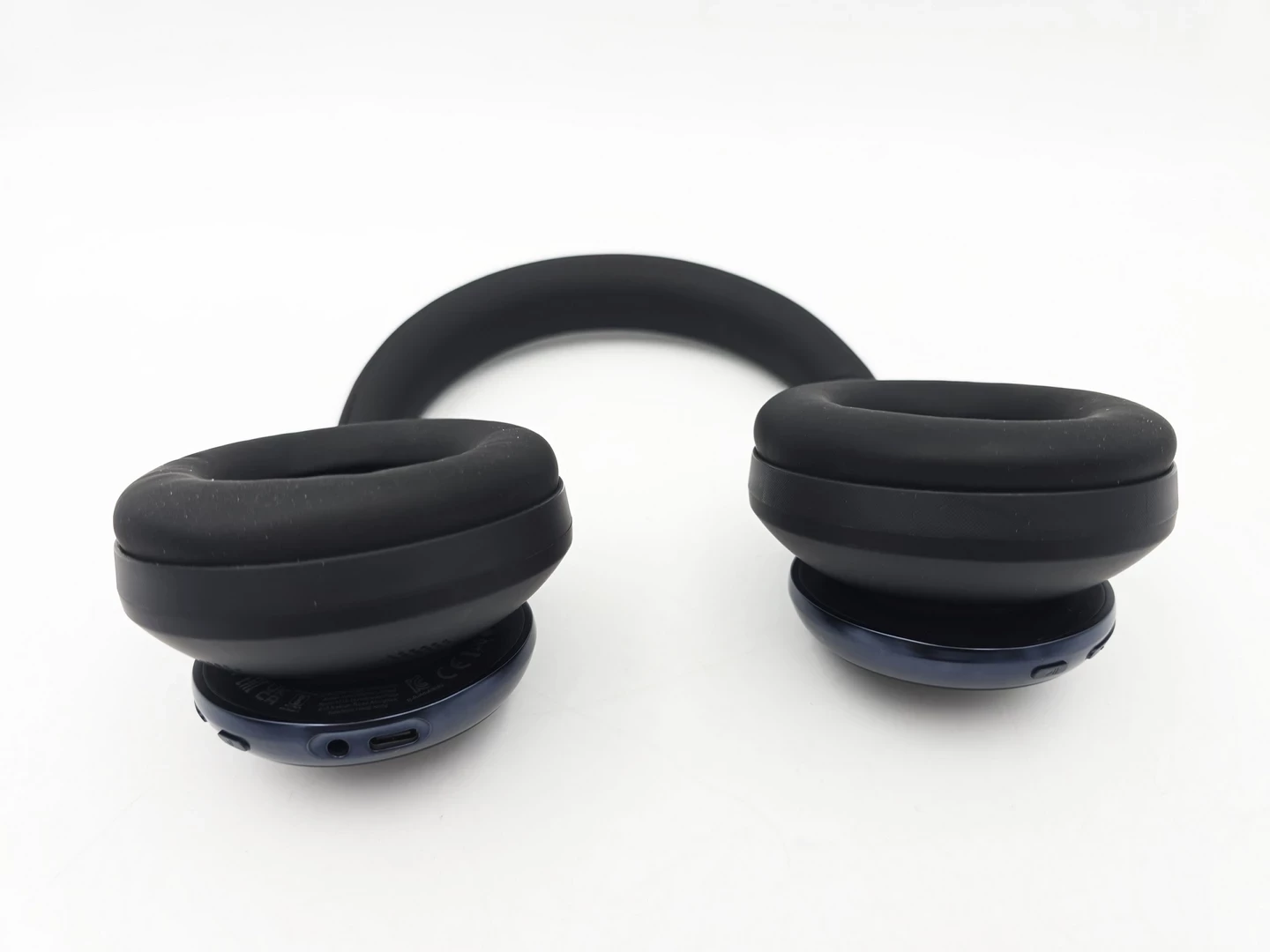 jak-nowe-sluchawki-soundcore-space-one-kolor-dominujacy-129357-3