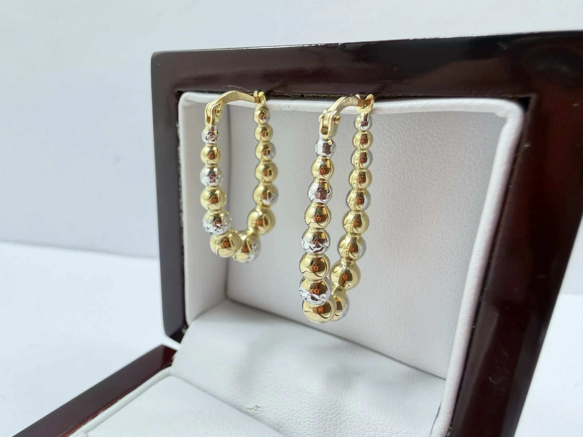 wyrob-jubilerski-zlote-kolczyki-rodzaj-zapiecia-2207-5