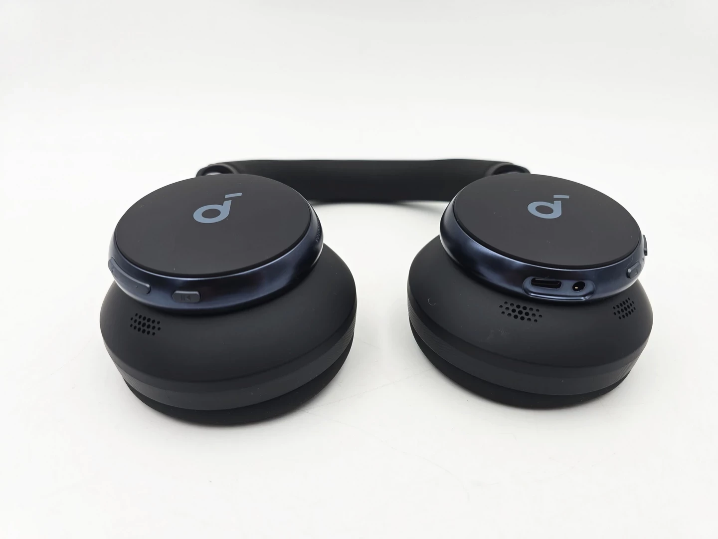 jak-nowe-sluchawki-soundcore-space-one-stan-11323-2