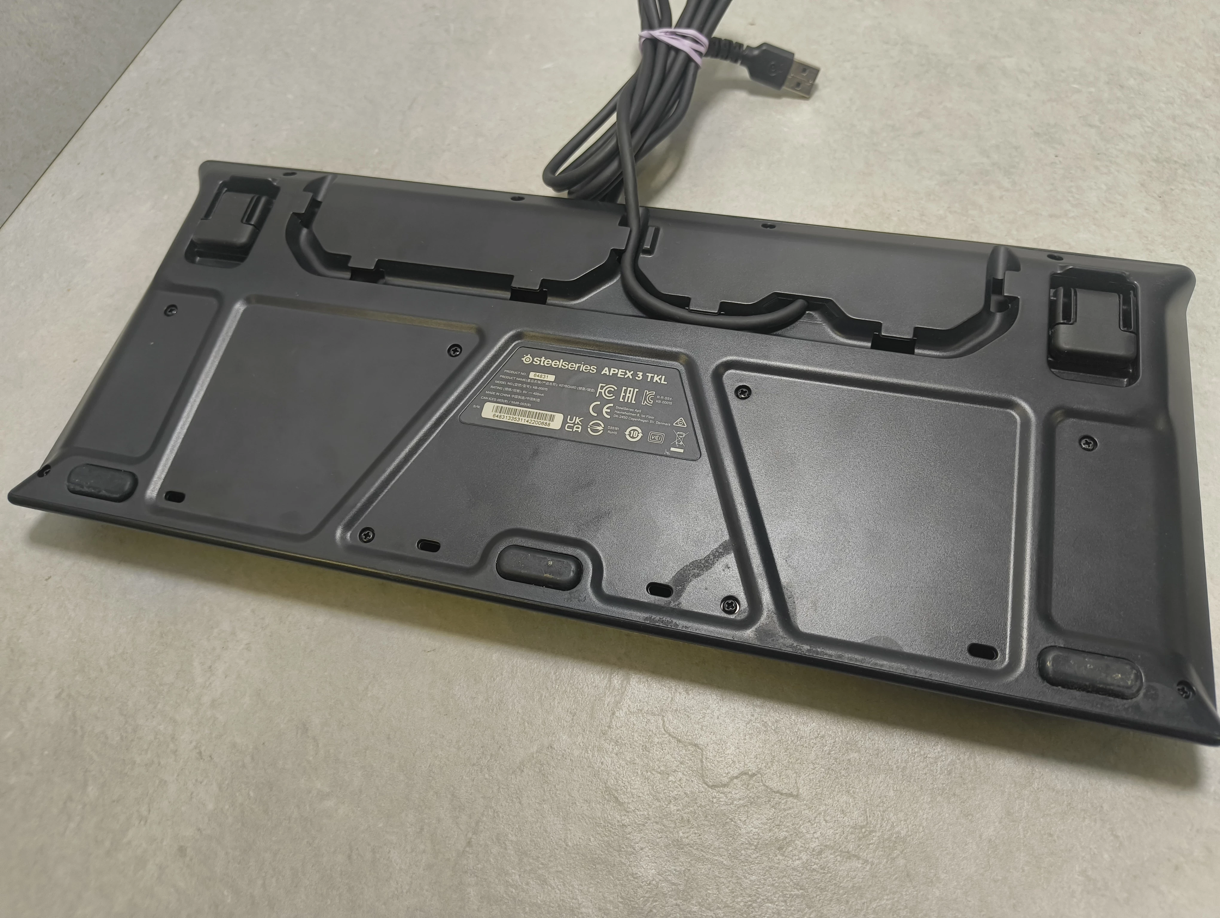 klawiatura-steelseries-apex-3-tkl-interfejs-1247-1