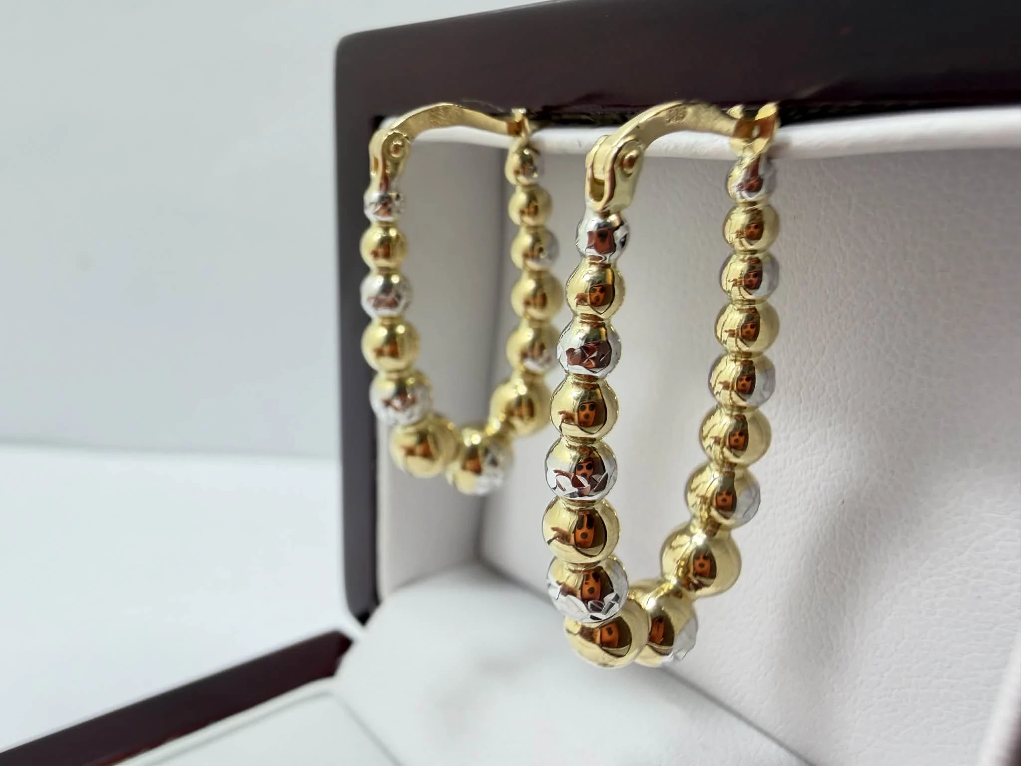 wyrob-jubilerski-zlote-kolczyki-targowa-41-warszawa