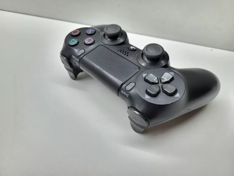 pad-do-ps4-czarny-marka-248811-1940277
