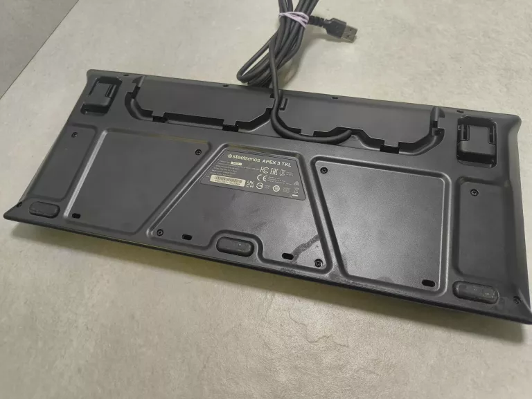 klawiatura-steelseries-apex-3-tkl-interfejs-1247-1