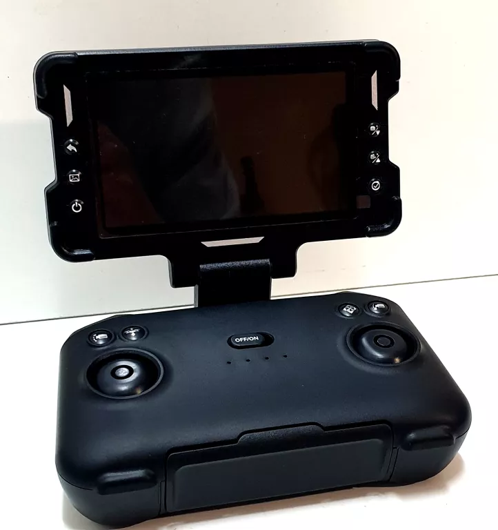 dron-m18-720-etui-minimalny-wiek-dziecka-250062-1794319