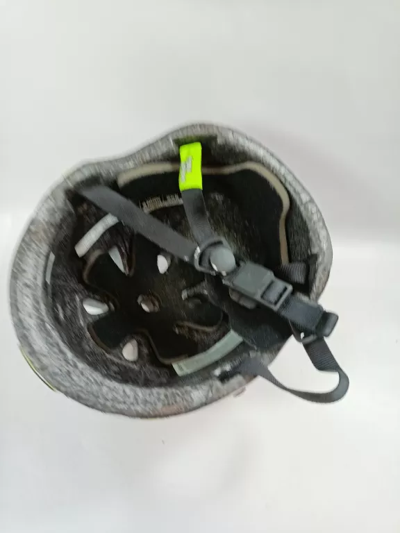 nutcase-kask-xxs-w-owoce-stan-11323-2