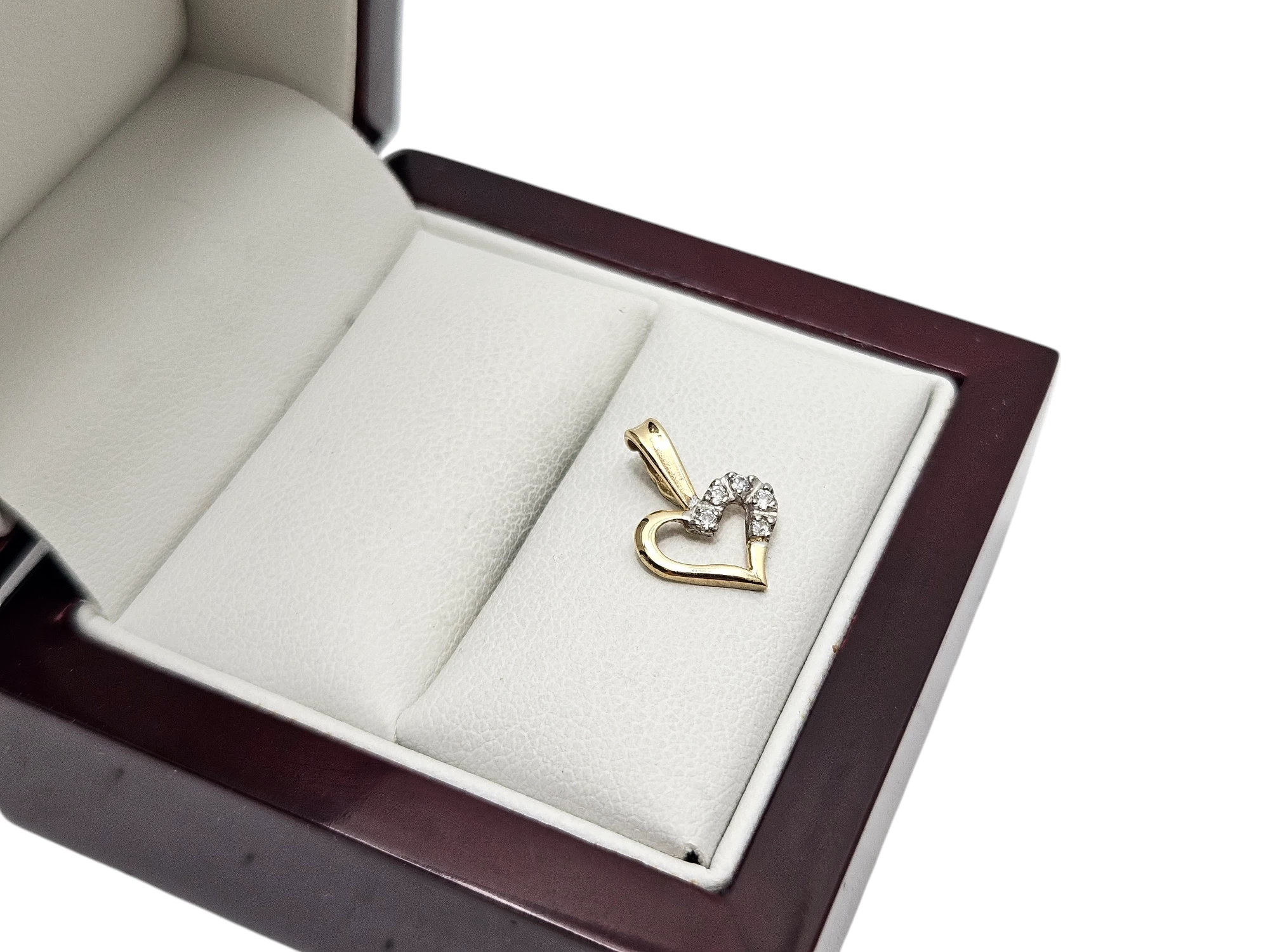 zlota-zawieszka-serce-p585-053g-ean-gtin-6932308200049